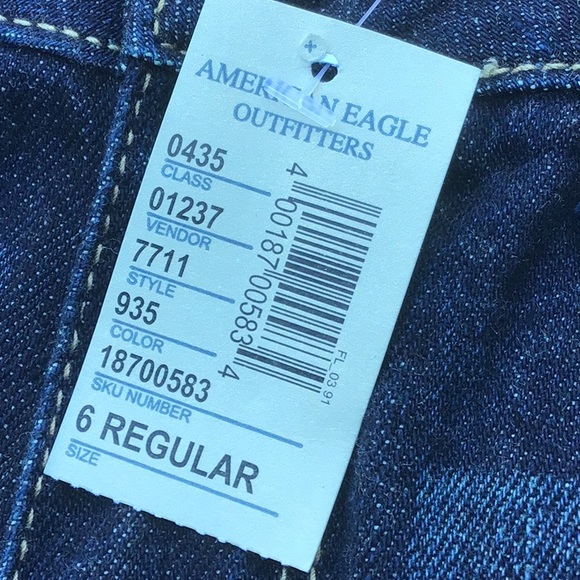 🦅 AEO Straight Leg Jeans - Picture 9 of 14